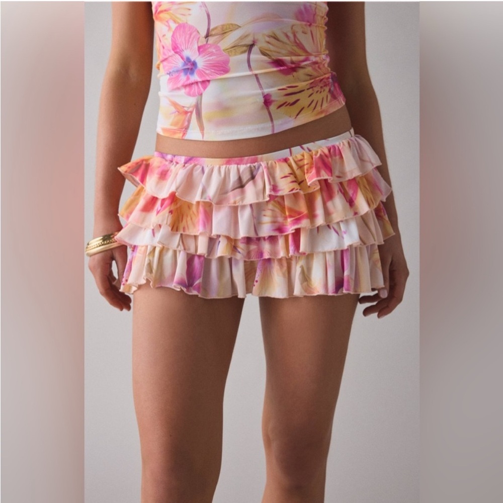 NWT Out From Under Cammy Ruffle Trim Micro Skort